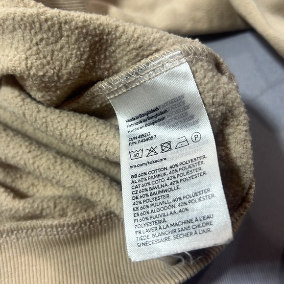 Divided cropped crew neck sweatshirt size xs - Picture 4 of 7